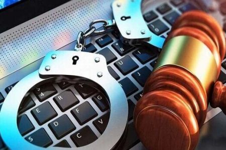 افزایش آگاهی، مهم ترین مانع کلاهبرداری سایبری/سه باند جاعل پیامک ثنا، دستگیر شدند