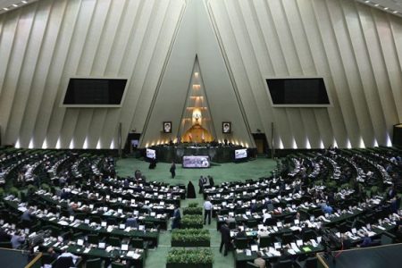 انتقاد جمعی از نمایندگان مجلس از بانک مرکزی به دلیل عدم ایفای تعهدات قانون بودجه ۱۴۰۰