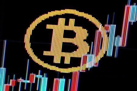بیت‌کوین در یک‌قدمی رکوردزنی مجدد
