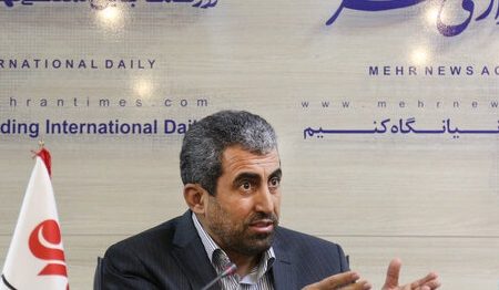 انتقاد رئیس کمیسیون اقتصادی مجلس از پلمب بورس تهران