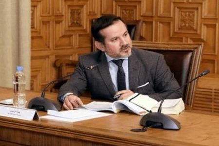 طالبان حقوق رئیس بانک مرکزی پیشین افغانستان را تعلیق کرد