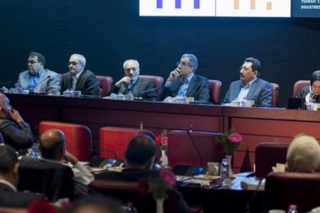 نقشه واگذاری تنظیم‌گری صنعت نفت به «اتاق بازرگانی»