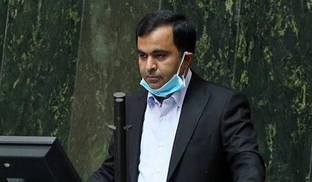 تخلفات عجیب و غریبی در بورس رخ داده است