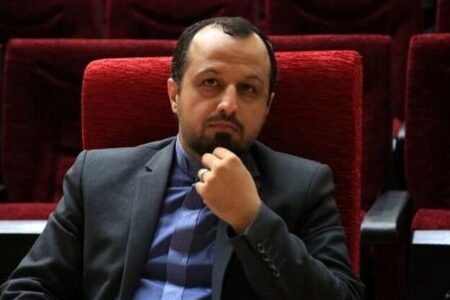 دولت و مجلس بانک‌ها را قلک بی‌انتها تصور نکنند