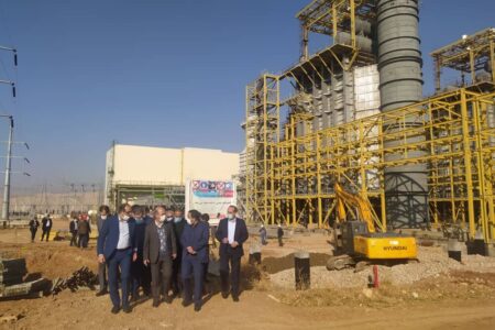 بازدید وزیر نیرو از نیروگاه سیکل ترکیبی خرم‌آباد