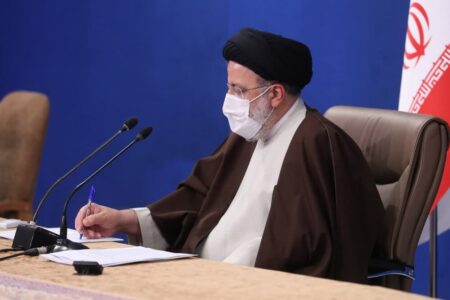 نامه رئیس‌جمهور به قالیباف درباره اصلاح نرخ گاز پتروشیمی‌ها در سال آینده
