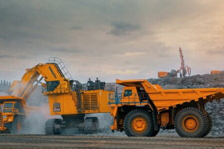 روایتی دیگر از بیکار شدن هزار کارگر معدن سنگ آهن خواف