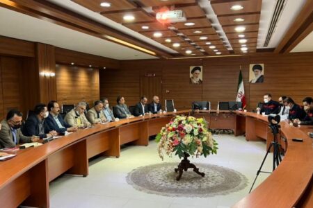 فولاد اکسین از تامین‌کنندگان اصلی مواد اولیه سازه‌های فولادی در منطقه است