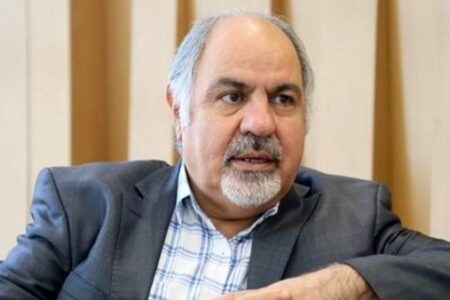 مدیریت فولاد با قیمت گذاری دستوری و محدودیت صادرات امکان پذیر نیست