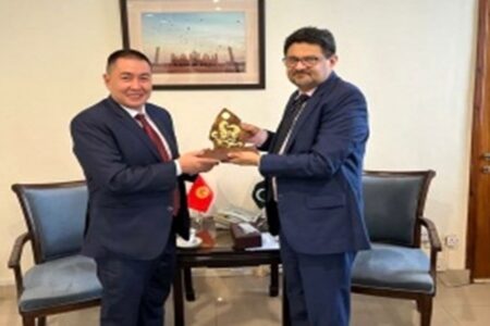 تأکید پاکستان بر گسترش همکاری با قرقیزستان در زمینه انرژی و مواد معدنی