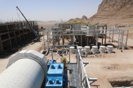 تکمیل ۱۲ طرح نیمه تمام معدنی و صنایع معدنی تا اسفند