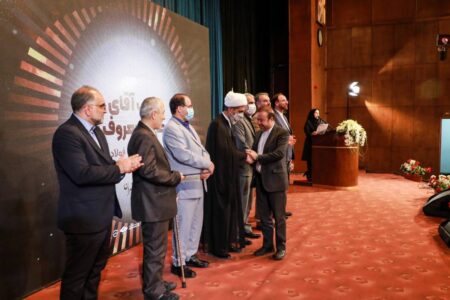 مدیر عامل فولاد هرمزگان چهره شاخص پنجمین همایش ملی ترویج اخلاق حرفه‌ای و مسئولیت‌پذیری اجتماعی دانشگاه تهران شد