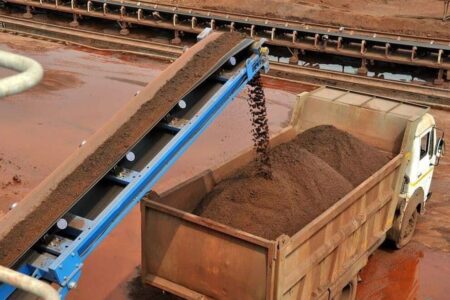 تضاد چشم انداز کوتاه مدت سنگ آهن با خوش بینی های بلند مدت