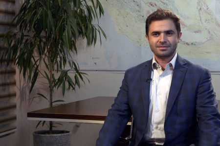 چوب لای چرخ اکتشاف