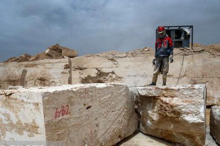 تنها ۳۰ درصد سنگ تزیینی کرمانشاه فرآوری می شود