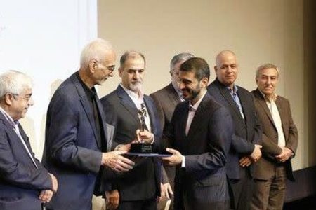 مدیرعامل فولاد مبارکه «مرد سال فولاد ایران» شد