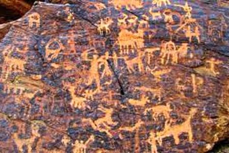 فعالیت پنهانی معادن سیلیس گلپایگان موجب تخریب سنگ نگاره‌های ۹ هزار ساله