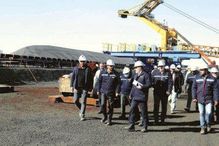 بازدید طیب‌نیا مدیر عامل فولاد مبارکه از روند پیشرفت طرح های توسعه