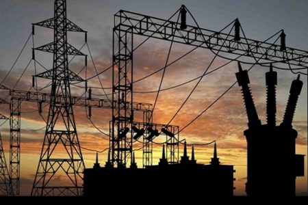 صنعت برق کشور در مسیر تعالی و شکوفایی قرار دارد