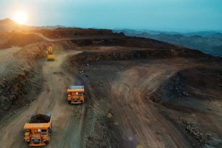 قفل بزرگ موانع بر سر راه معادن جنوب کرمان