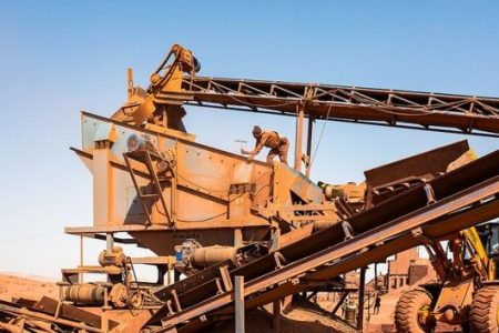 تقسیم ناعادلانه سود در زنجیره فولاد/ دفع سرمایه از بخش سنگ آهن