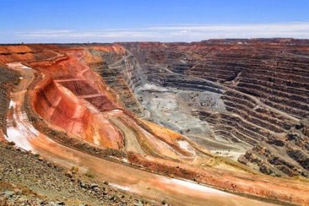 استان کرمان ظرفیت‌های بزرگ معدنی در مس و طلا دارد