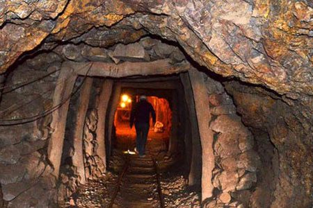 از معدن‌کاری سنتی تا نبود آمار دقیق