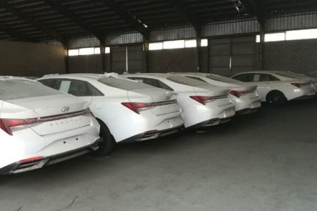 ۱۰۰۰ دستگاه خودروی هیوندای النترا از گمرک شهید باهنر ترخیص شد