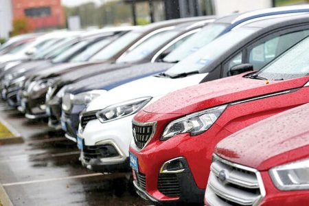 بعد از ۵ ماه هنوز خبری از تحویل خودروهای وارداتی نیست