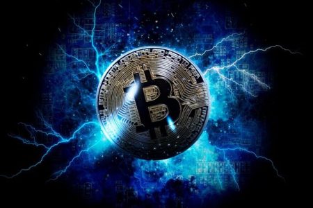 قیمت بیت‌کوین به مرز ۳۰ هزار دلار نزدیک شد