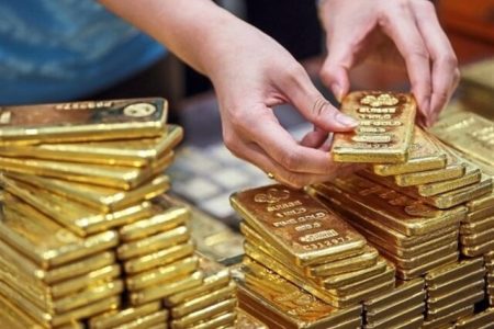 قیمت طلا امروز در بازارهای جهانی کاهش یافت