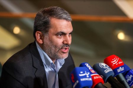 زنگنه: مصوبه‌ای برای افزایش قیمت بنزین نداریم