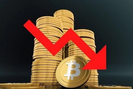 احتمال سقوط قیمت بیت‌کوین به کانال ۵۰۰۰ دلار