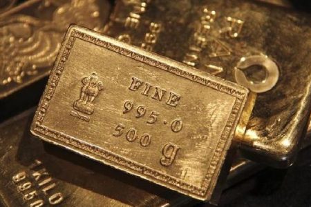 قیمت طلا نزدیک به بالاترین حد خود باقی ماند