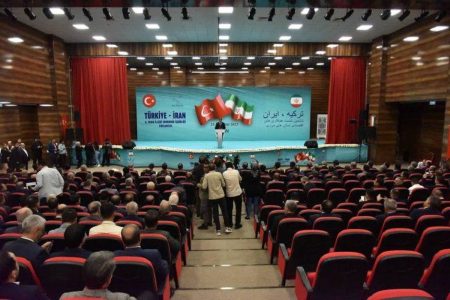 آغاز اجلاس همکاری های استان های مرزی ایران و ترکیه