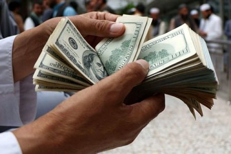 عرضه دلار در بازار ارز از تقاضا جلو زد