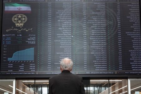 بورس هفته را با چراغ قرمز آغاز کرد