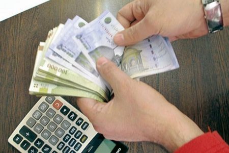 مبلغ حقوق و عیدی کارمندان دولت افزایش یافت