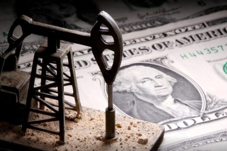 بانک جهانی پیش‌بینی کرد؛ قیمت نفت به بشکه‌ای ۱۵۰ دلار می‌رسد