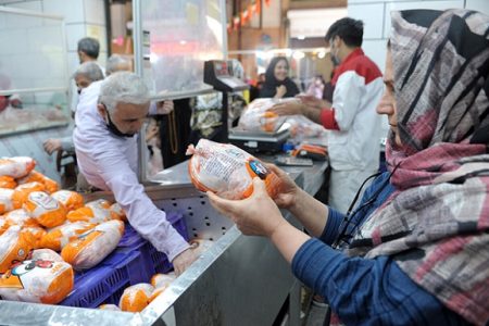 قیمت مرغ در این مراکز ۱۸ درصد ارزان‌تر عرضه می‌شود