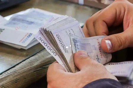 حقوق ۱۴۰۳ کارکنان دولت ۲۰ درصد افزایش یافت