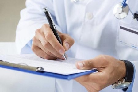 حقوق دستیاران پزشکی ۴۵ درصد افزایش یافت