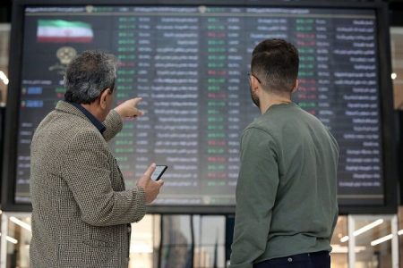شاخص بورس تیرماه را با ریزش ۲۰ هزار واحدی تمام کرد