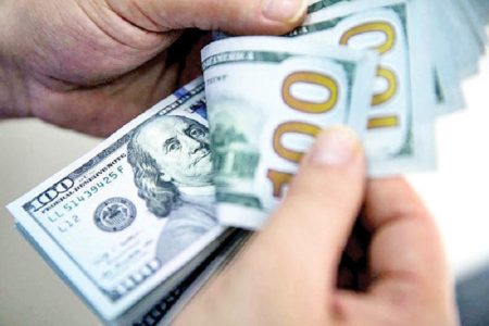 امروز (یکشنبه ۲۴ تیر)؛ قیمت دلار مبادله‌ای در مدار صعود