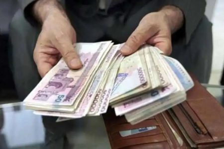 تداوم تبعیض در پرداخت عیدی کارگری با کارمندی