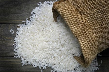 آغاز توزیع برنج تنظیم بازاری با قیمت ۵۰ هزار تومان