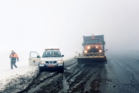 بارش برف در جاده چالوس و هراز+وضعیت ترافیکی