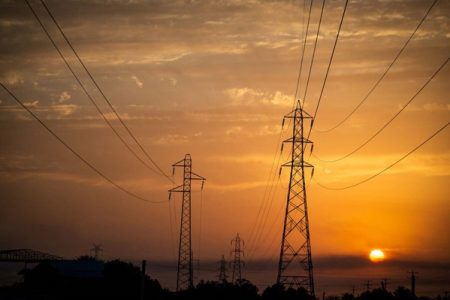 تداوم بحران ناترازی برق؛ تابستان داغ برای صنایع ایران