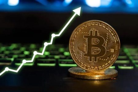 بازار کریپتو سبز شد؛ قیمت بیت‌کوین ۹۵ هزار دلار شد