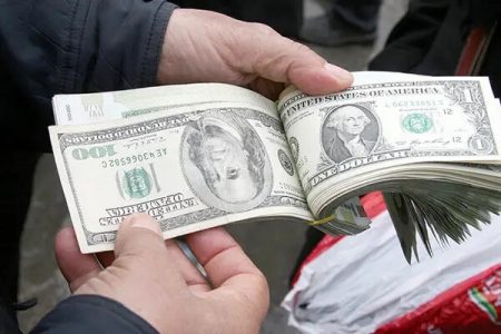 آخرین وضعیت بازار ارز تجاری؛ جهش قیمت دلار و یورو